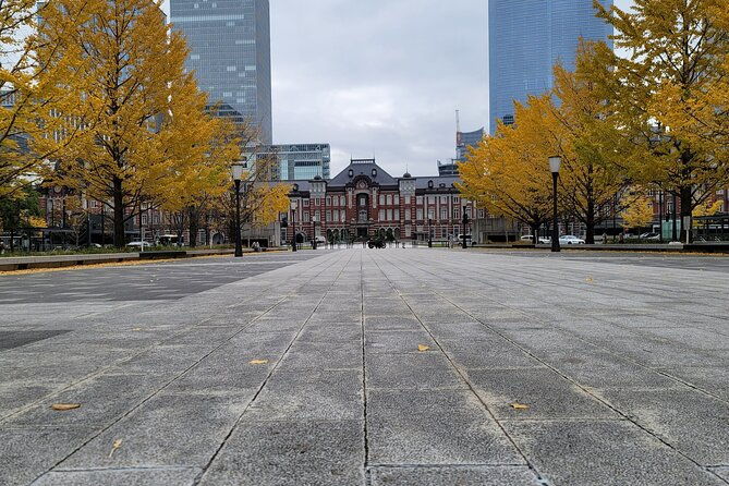 tokyos-imperial-palace-nihonbashi-tour