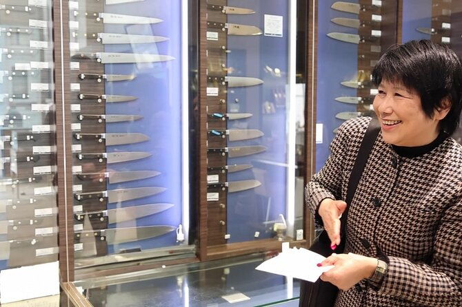 tokyos-imperial-palace-nihonbashi-tour