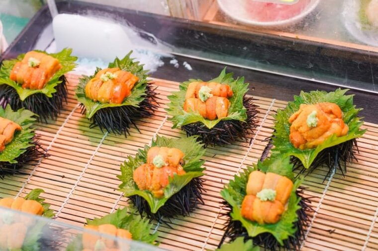 tokyos-must-sees-5-hour-tsukiji-akihabara-asakusa