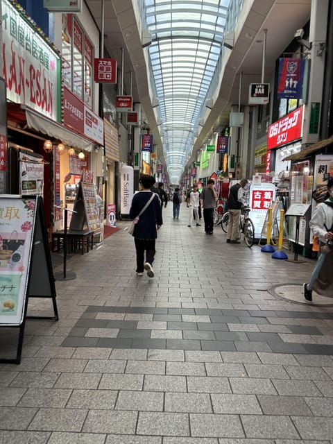 tokyos-neighborhood-digs-coffee-records-vintage-vibes