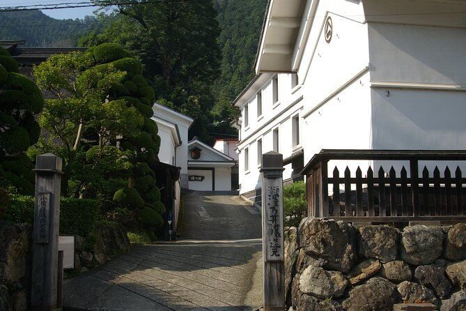 tokyos-oldest-sake-brewery-and-jump-into-historic-town