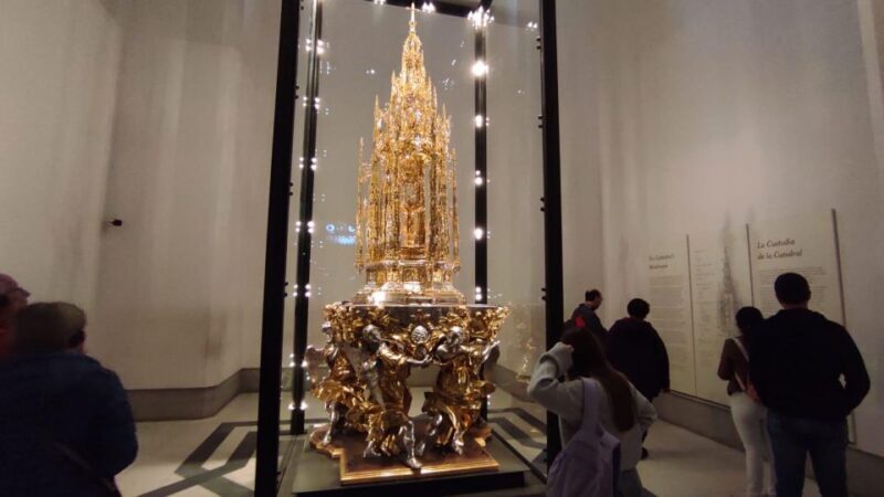 Toledo: Cathedral, synagogue & mosque. - Key Points