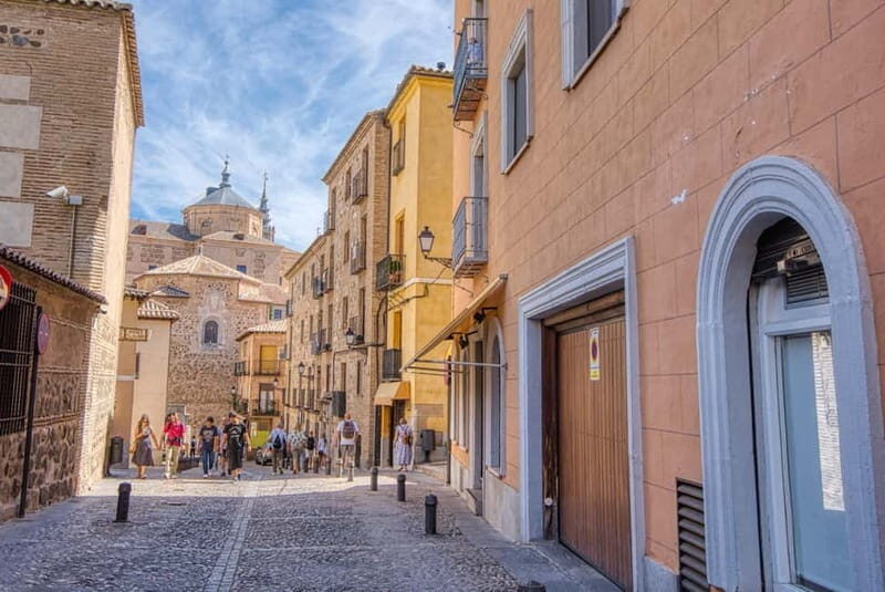 Toledo: Discover the UNESCO heritage trough Cinema ! - The Experience of Using Multimedia