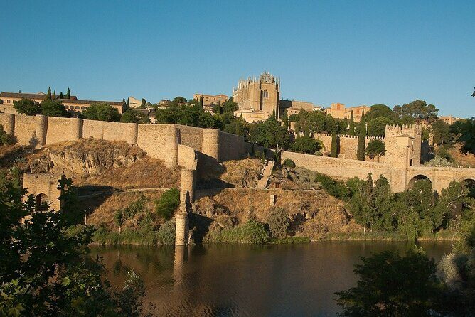 Toledo Essential: Private Visit with Official Guide and Tickets - Authentic Experiences: What Travelers Say