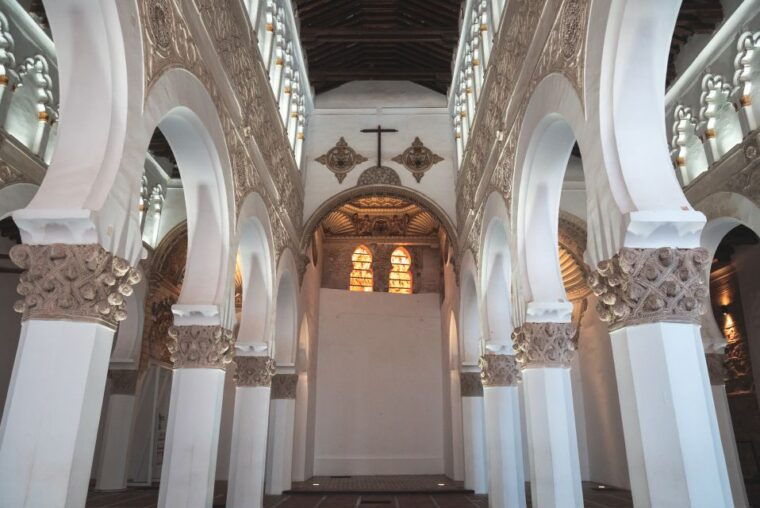 toledo-guided-monument-walking-tour-with-wristband-pass