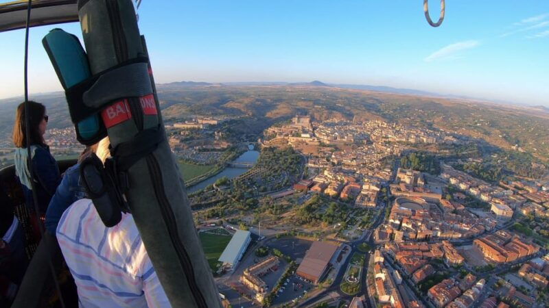 toledo-hot-air-balloon-ride-with-spanish-breakfast