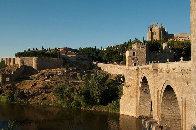 toledo-panoramic-from-madrid-with-transportation-and-panoramic-tour