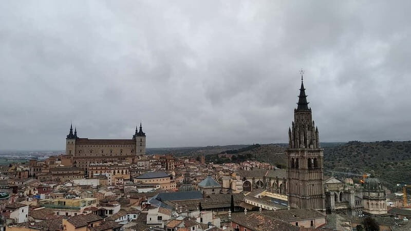 Toledo: Private Walking Tour with 7 Monument Tickets - Who Should Consider This Tour?