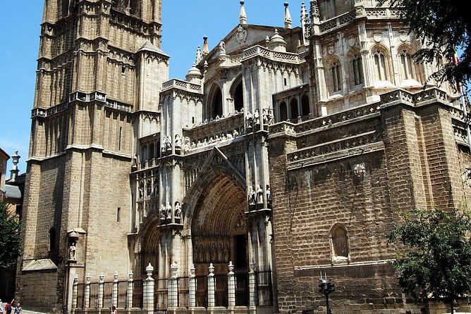 toledo-tour-with-tapas-wine-tasting-and-optional-7-monuments-access