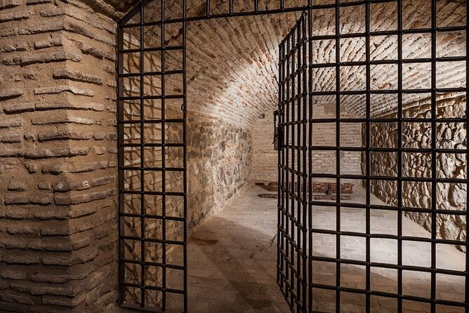 toledo-underground-tour-visit-thermae-and-private-basements