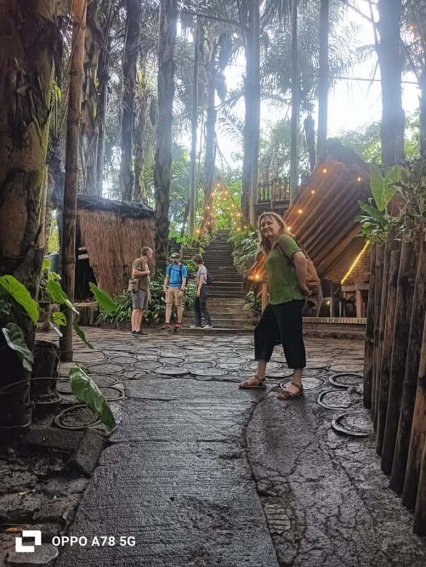 Tomohon: Private Day Trip to North Sulawesi with Lunch - Key Points