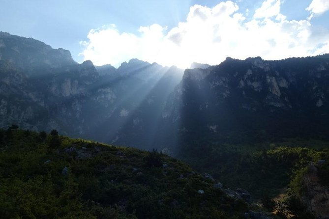 tomor-mountain-hiking-from-berat-by-1001-albanian-adventures