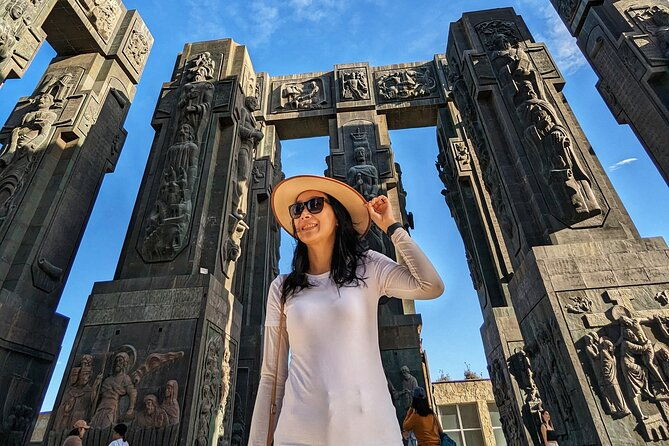 top-highlights-of-tbilisi-old-city-sameba-chronicles-of-georgia-2