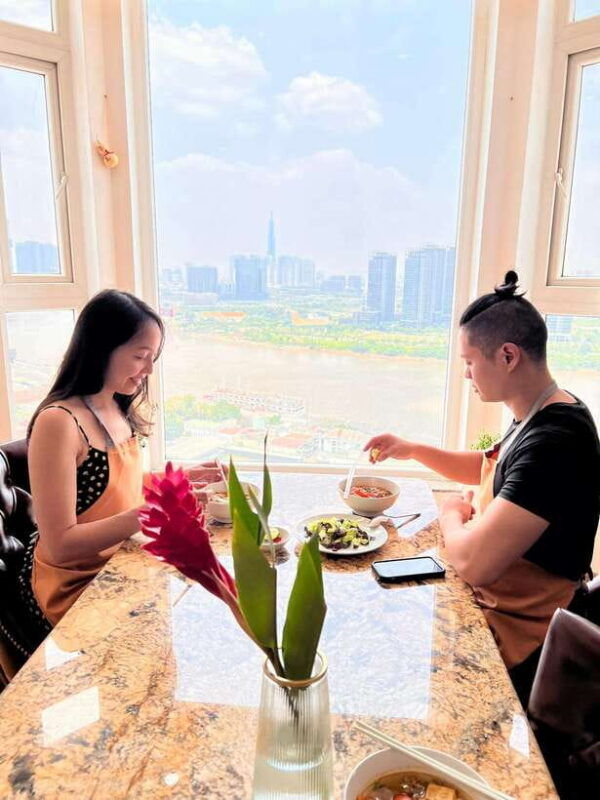top-home-cooking-class-with-stunning-river-view-ac-kitchen