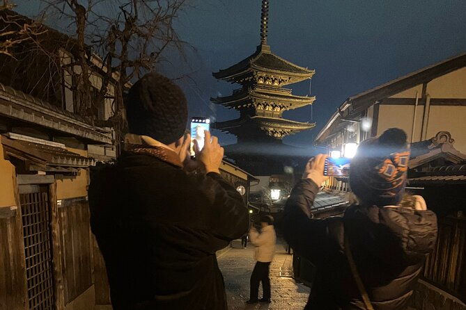top-notch-walking-tour-of-historic-kyoto-gion-district