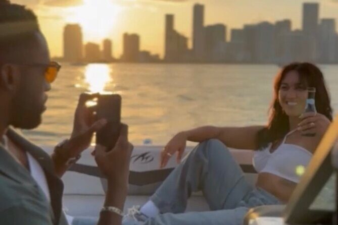 Top Rated: Best Private Boat Charter in Miami with guided captain - Key Points