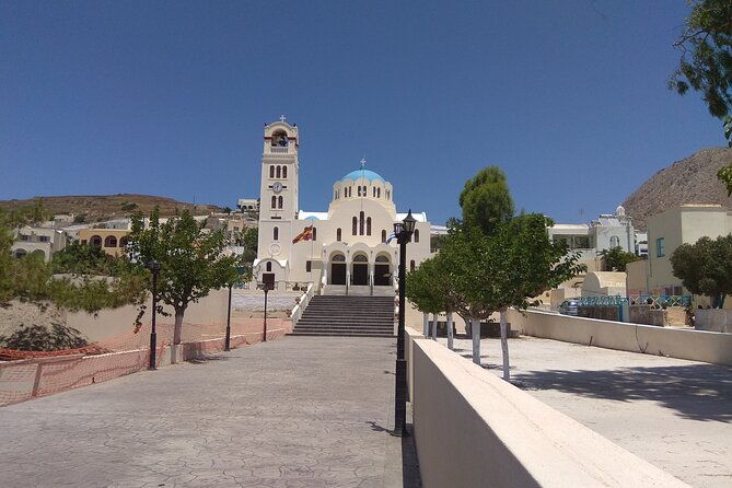 top-sights-of-santorini-with-wine-tasting-and-sunset-in-oia