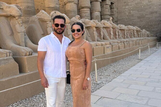 TOP VIP private tour Giza pyramids,camel ride,lunch & felucca - Key Points