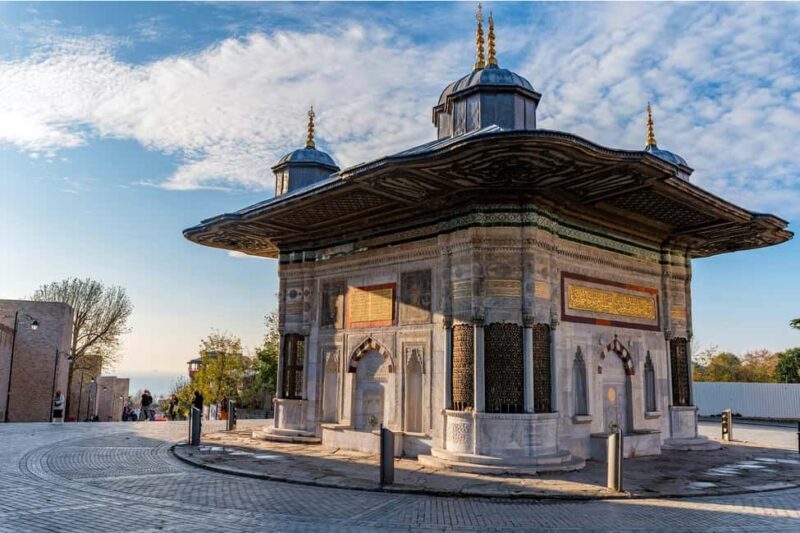 Topkapi Palace and Harem Skip-the-Line-Tickets & Audio Guide - Key Points