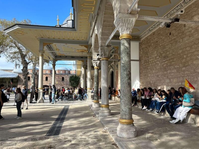 Topkapi Palace and Harem Skip-the-Line-Tickets & Audio Guide - Who Should Consider This Tour?