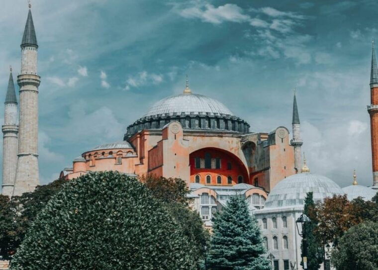 topkapi-palace-hagia-sophia-galata-tower-combo-tickets