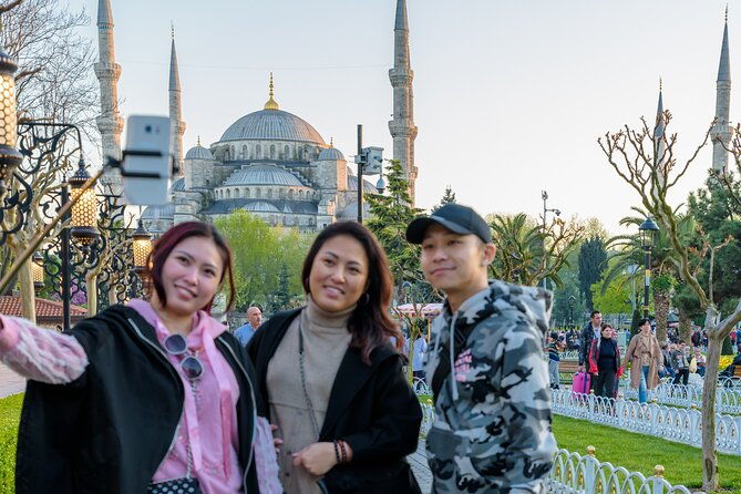 topkapi-palace-hagia-sophia-hippodrome-blue-mosque-and-grand-bazaar-tour-2