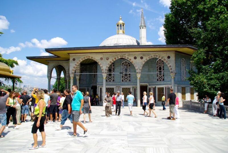 topkapi-palace-hagia-sophia-hippodrome-blue-mosque-tour