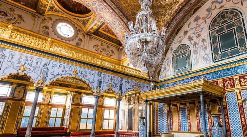 topkapi-palace-harem-museum-small-group-tour-with-ticket