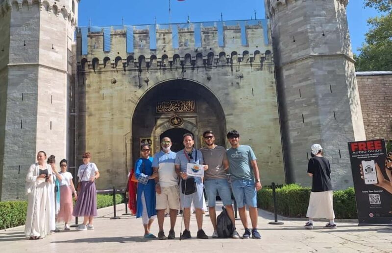 Topkapi Palace & Harem, Skip-the-Line SMALL GROUP - Introduction to the Tour Experience