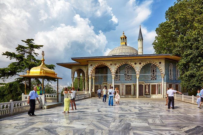 topkapi-palace-skip-the-line-entry-with-guided-tour-3