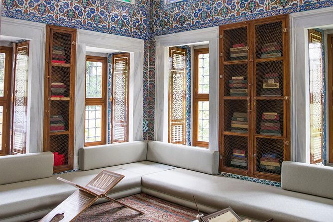 topkapi-palace-skip-the-line-entry-with-guided-tour-4