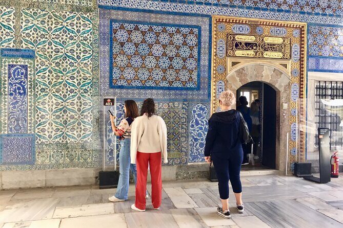 Topkapi Palace with Harem and Blue Mosque Guided Tour - FAQs