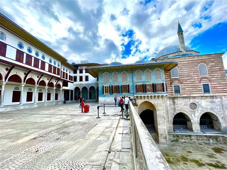 topkapi-palaceharem-guided-tour-skip-lines-all-tickets-inc