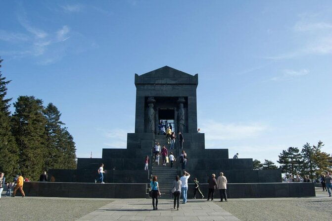 topola-royal-dynasty-half-day-tour-from-belgrade