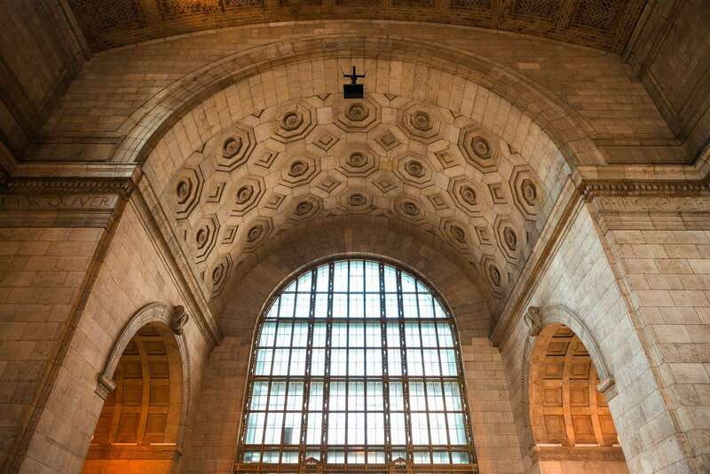 toronto-2-hour-downtown-walking-tour
