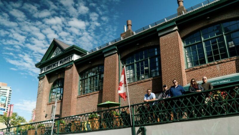 toronto-best-of-toronto-tour-with-cn-tower-and-river-cruise