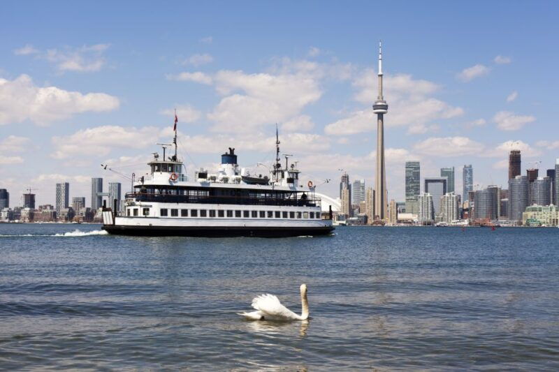 toronto-best-of-toronto-tour-with-cn-tower-and-river-cruise