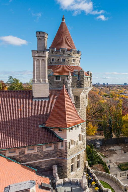 toronto-casa-loma-guided-tour