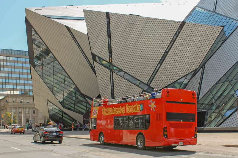 toronto-city-sightseeing-hop-on-hop-off-bus-tour