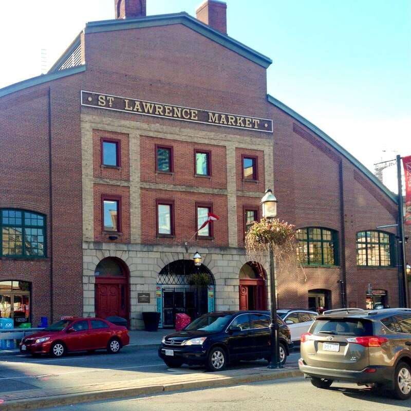 toronto-city-walking-tour