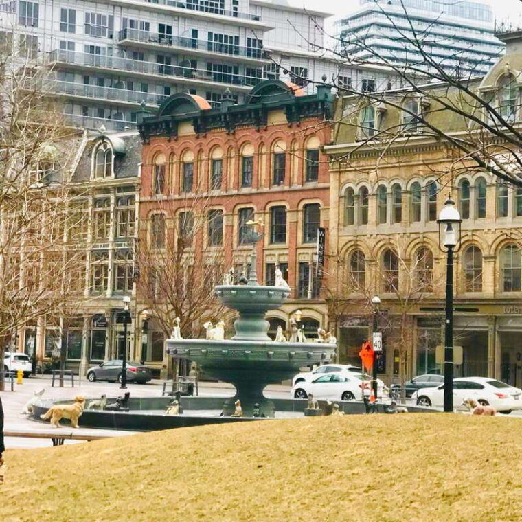 toronto-city-walking-tour