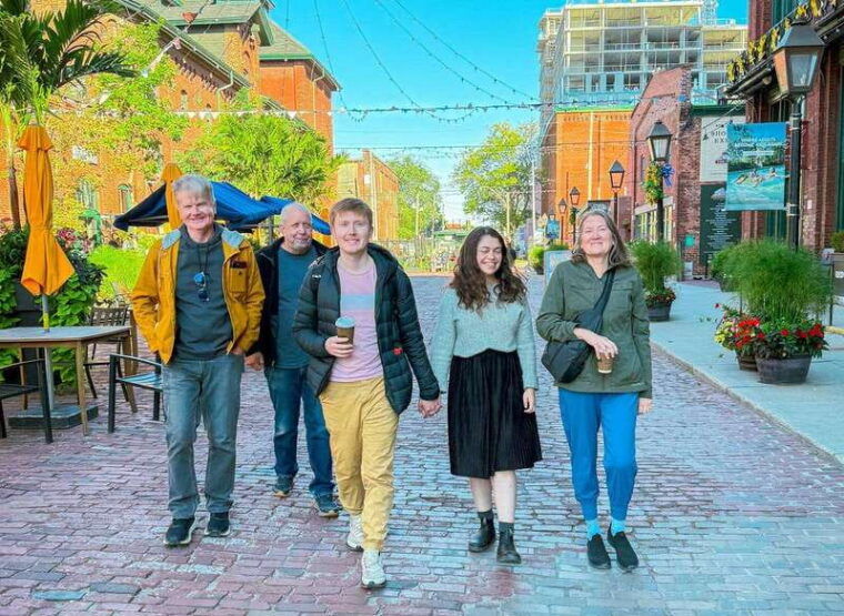 toronto-distillery-district-breakfast-walking-tour