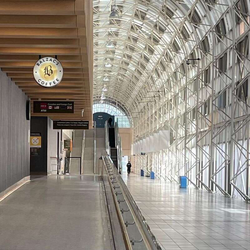 toronto-experience-path-a-32km-24mile-underground-walkway