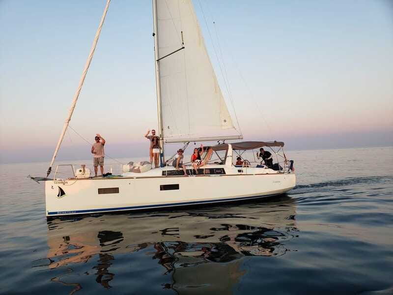 toronto-full-moon-sail-on-lake-ontario
