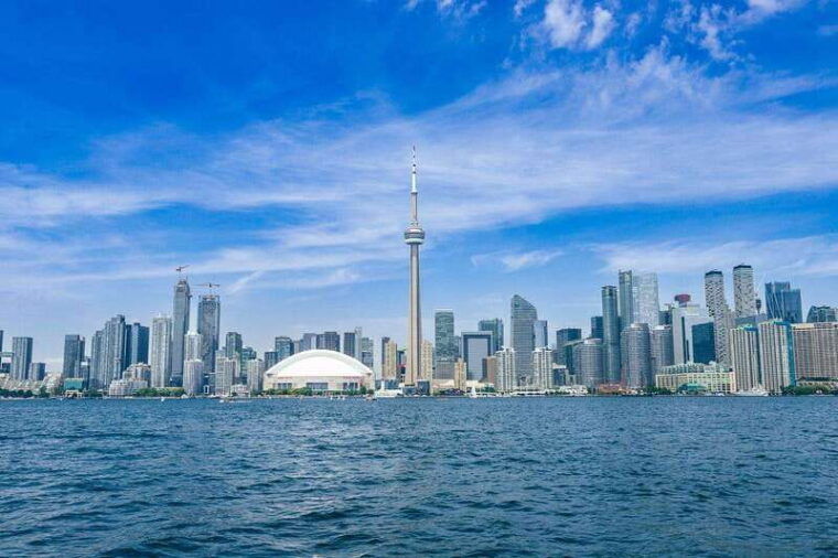 toronto-harbor-and-islands-sightseeing-cruise