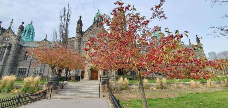 toronto-highlights-drive-and-walking-tour