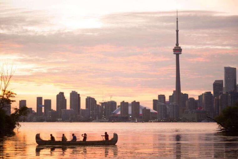 toronto-islands-sunset-canoe-tour