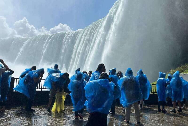 Toronto: Niagara Falls Day & Evening Tour + Top Attractions - FAQs