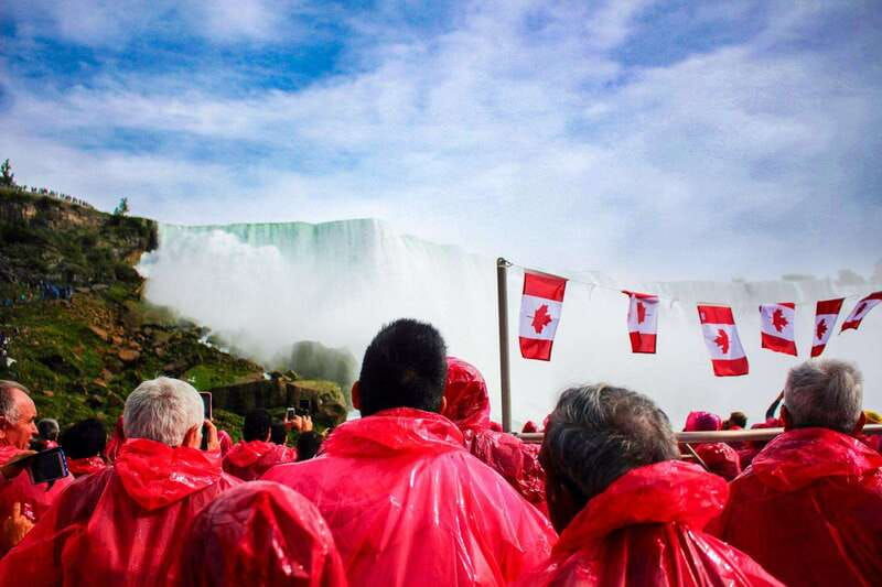 toronto-niagara-falls-day-tour-with-hornblower-cruise