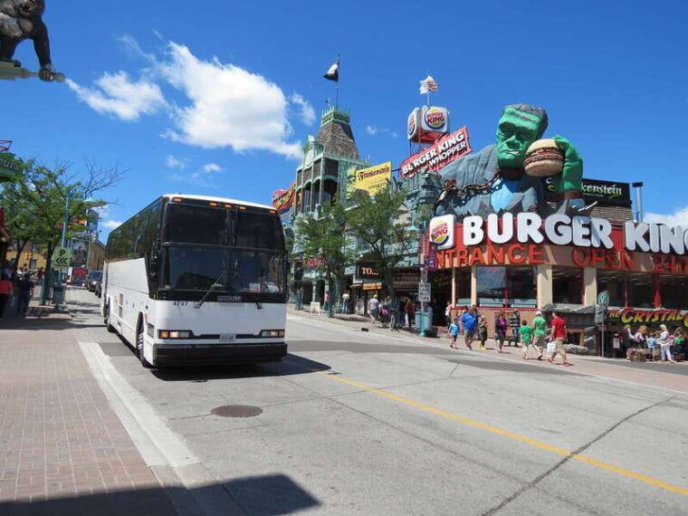 toronto-niagara-falls-day-trip-with-wine-tasting-transfer